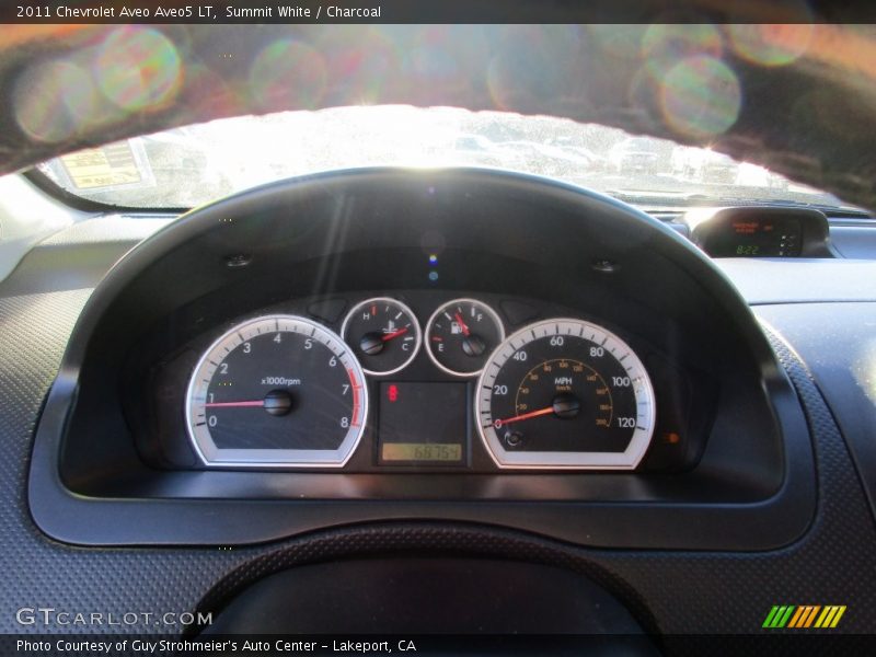 Summit White / Charcoal 2011 Chevrolet Aveo Aveo5 LT