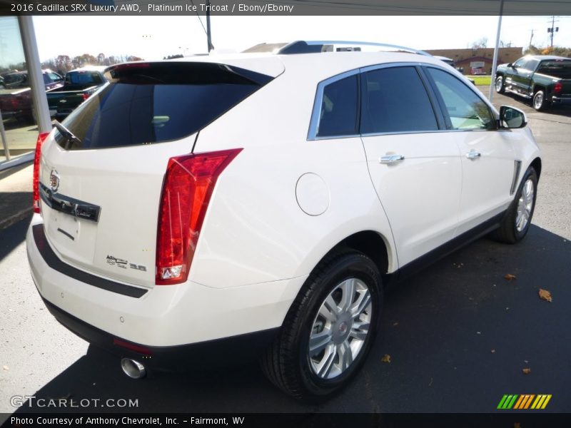 Platinum Ice Tricoat / Ebony/Ebony 2016 Cadillac SRX Luxury AWD