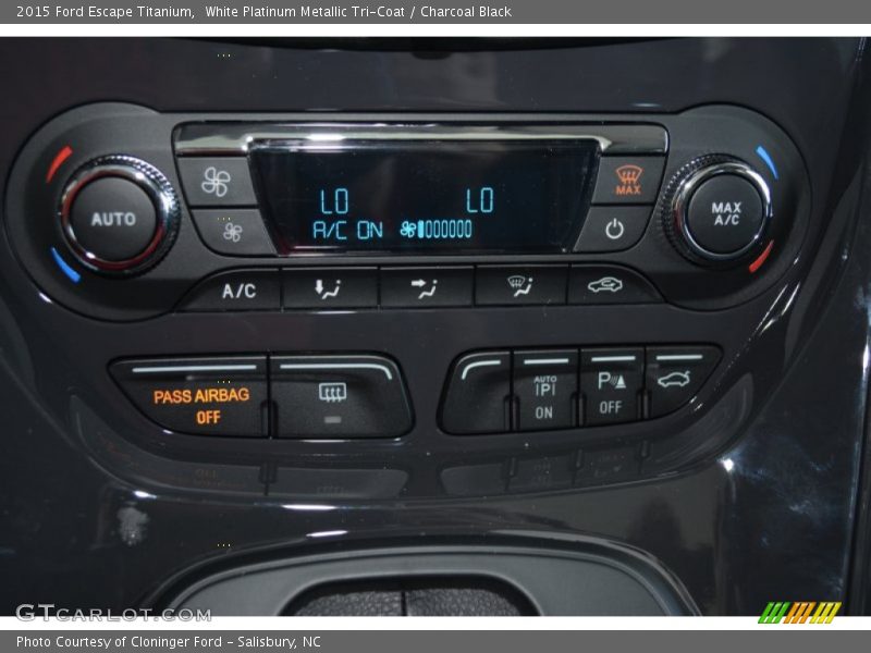 White Platinum Metallic Tri-Coat / Charcoal Black 2015 Ford Escape Titanium
