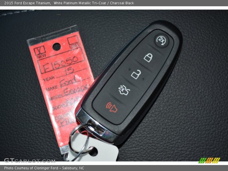 White Platinum Metallic Tri-Coat / Charcoal Black 2015 Ford Escape Titanium