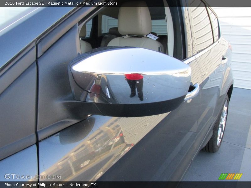 Magnetic Metallic / Medium Light Stone 2016 Ford Escape SE