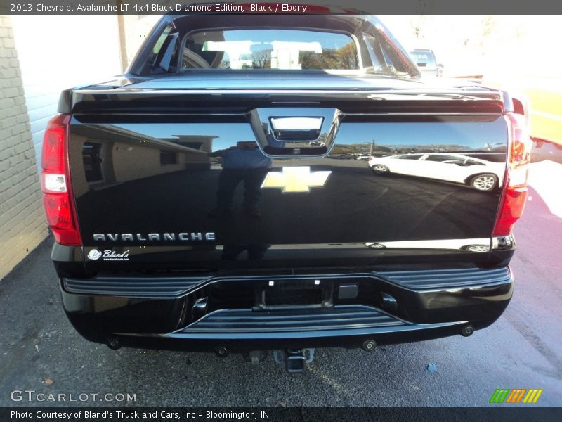 Black / Ebony 2013 Chevrolet Avalanche LT 4x4 Black Diamond Edition