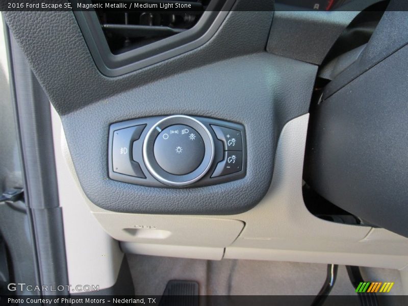 Magnetic Metallic / Medium Light Stone 2016 Ford Escape SE