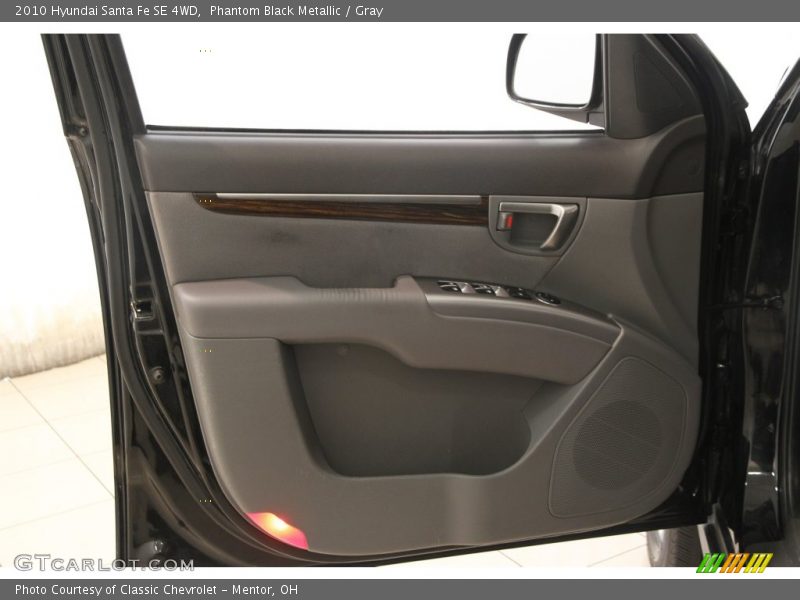 Phantom Black Metallic / Gray 2010 Hyundai Santa Fe SE 4WD