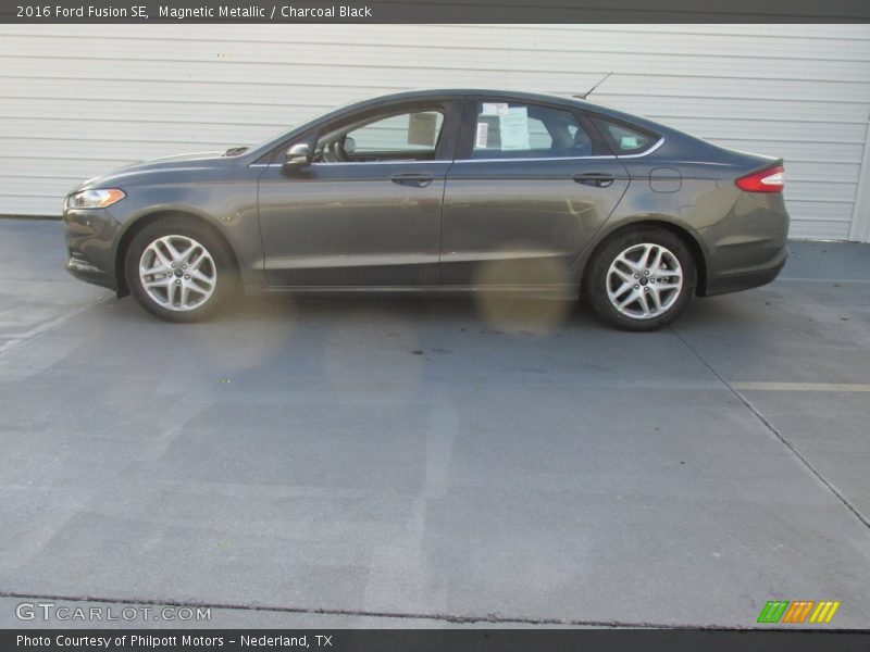 Magnetic Metallic / Charcoal Black 2016 Ford Fusion SE