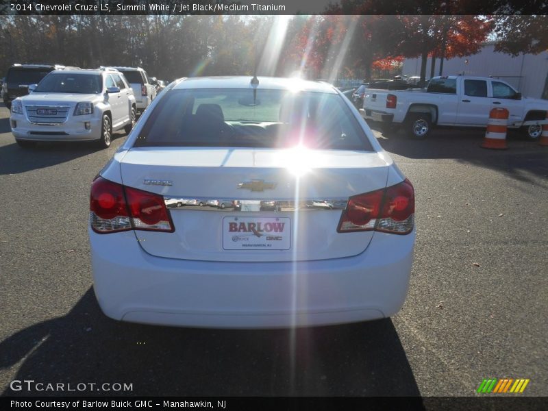 Summit White / Jet Black/Medium Titanium 2014 Chevrolet Cruze LS
