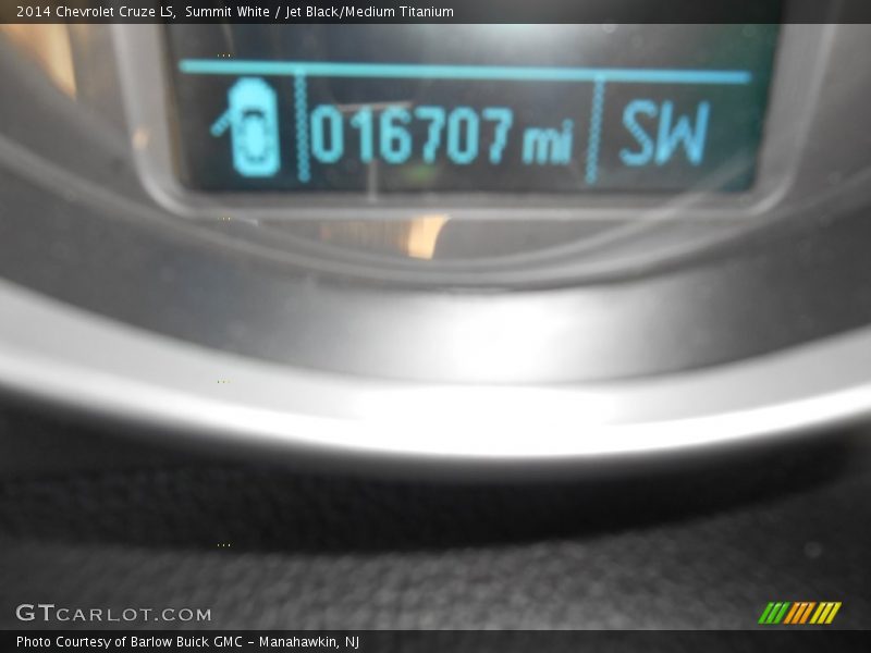 Summit White / Jet Black/Medium Titanium 2014 Chevrolet Cruze LS