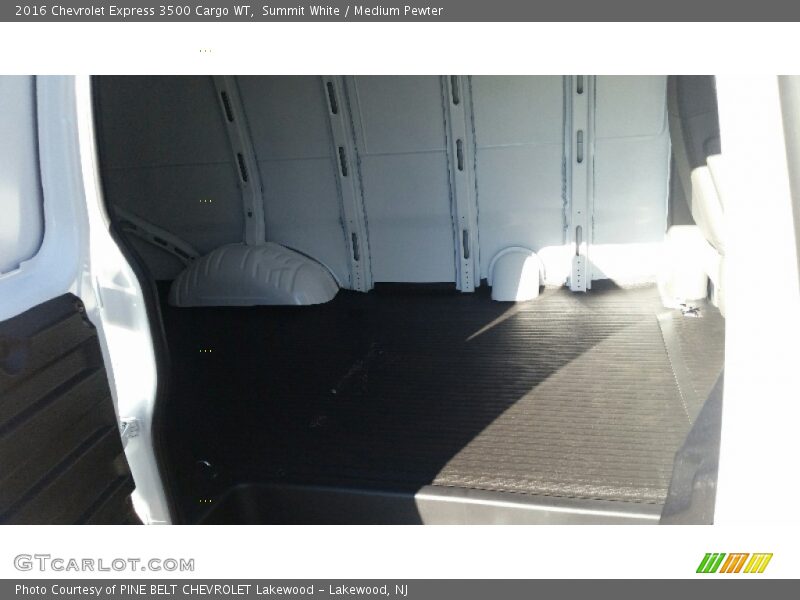 Summit White / Medium Pewter 2016 Chevrolet Express 3500 Cargo WT