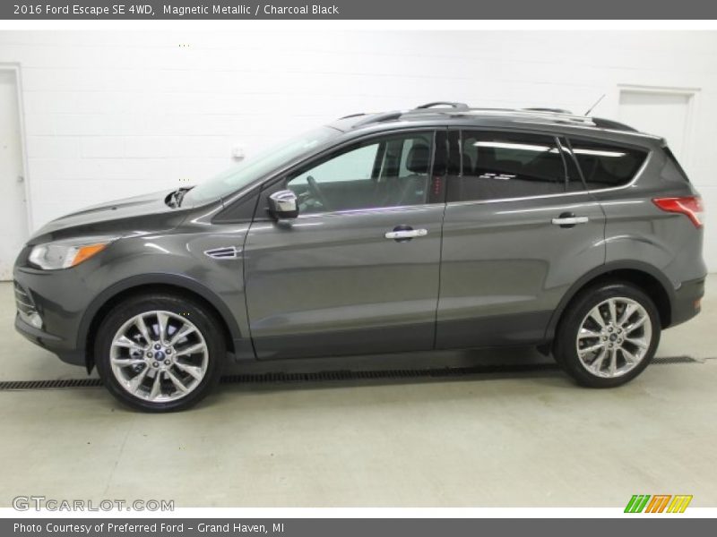 Magnetic Metallic / Charcoal Black 2016 Ford Escape SE 4WD