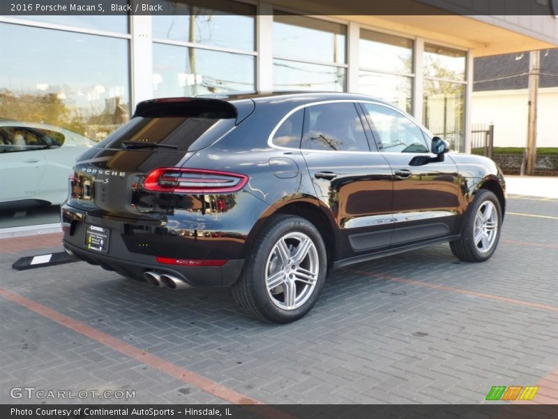 Black / Black 2016 Porsche Macan S