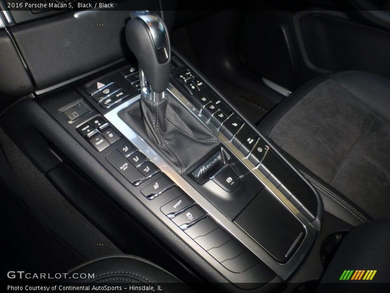 Black / Black 2016 Porsche Macan S