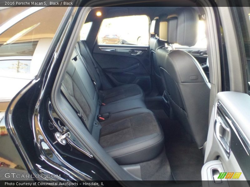 Black / Black 2016 Porsche Macan S
