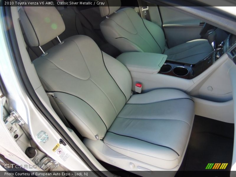 Classic Silver Metallic / Gray 2010 Toyota Venza V6 AWD