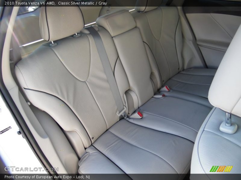 Classic Silver Metallic / Gray 2010 Toyota Venza V6 AWD