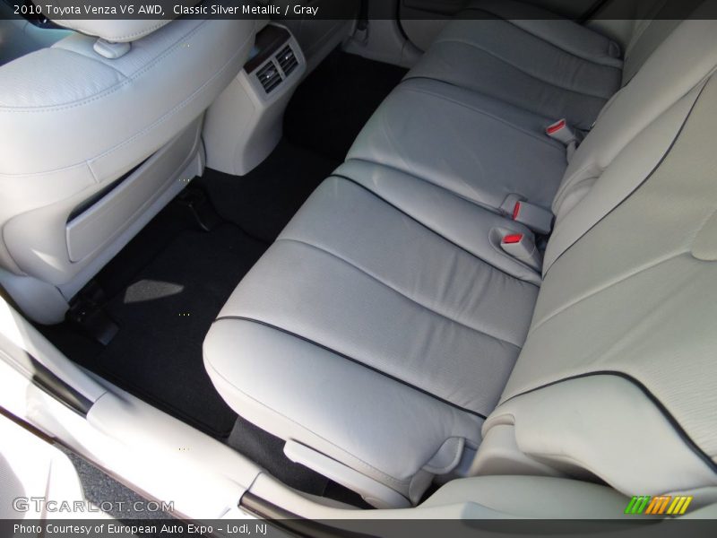 Classic Silver Metallic / Gray 2010 Toyota Venza V6 AWD