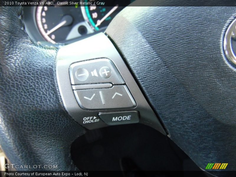 Classic Silver Metallic / Gray 2010 Toyota Venza V6 AWD