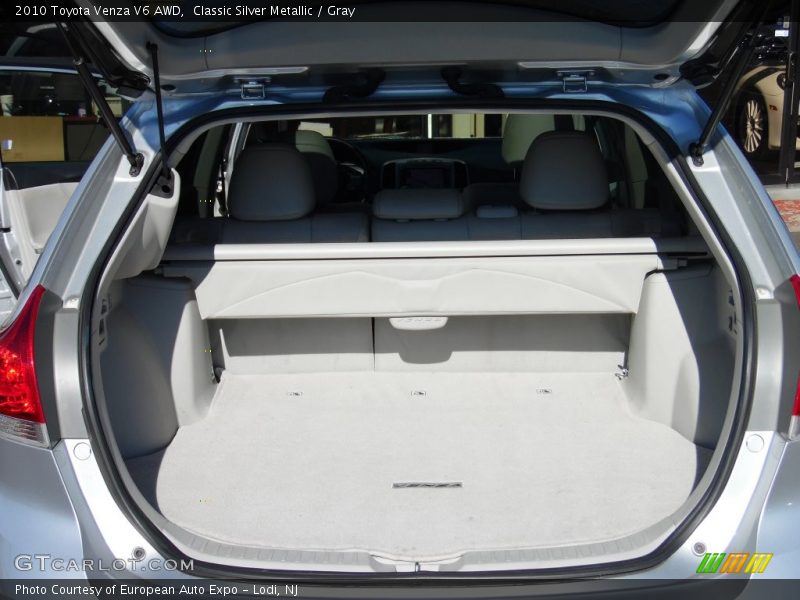 Classic Silver Metallic / Gray 2010 Toyota Venza V6 AWD