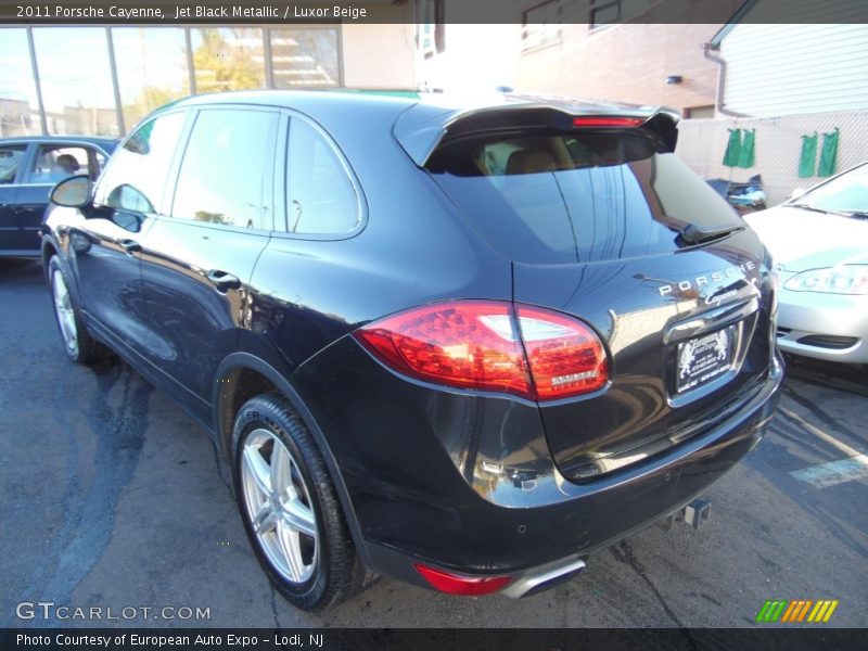 Jet Black Metallic / Luxor Beige 2011 Porsche Cayenne