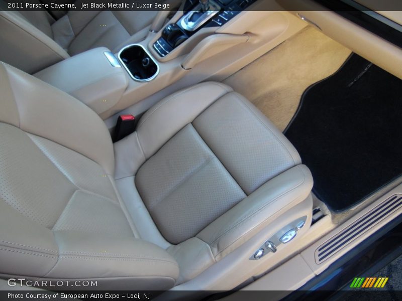Jet Black Metallic / Luxor Beige 2011 Porsche Cayenne