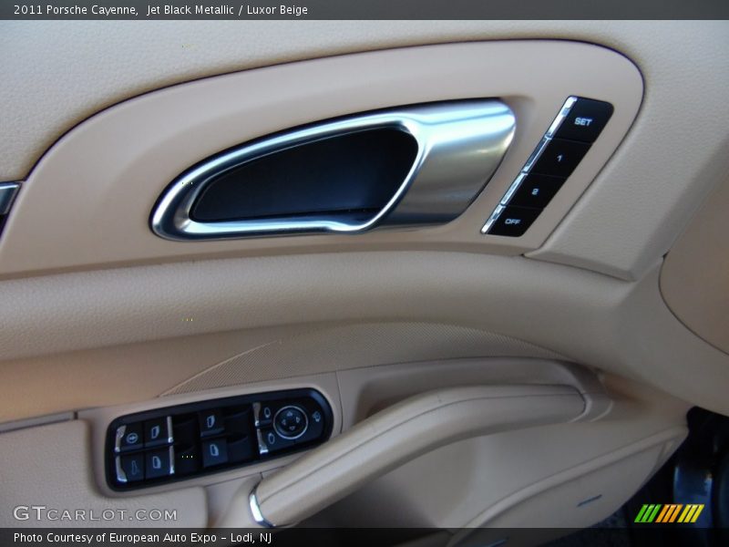 Jet Black Metallic / Luxor Beige 2011 Porsche Cayenne