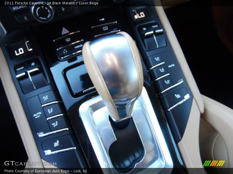 Jet Black Metallic / Luxor Beige 2011 Porsche Cayenne