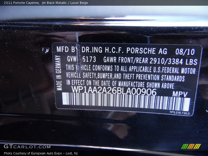 Jet Black Metallic / Luxor Beige 2011 Porsche Cayenne