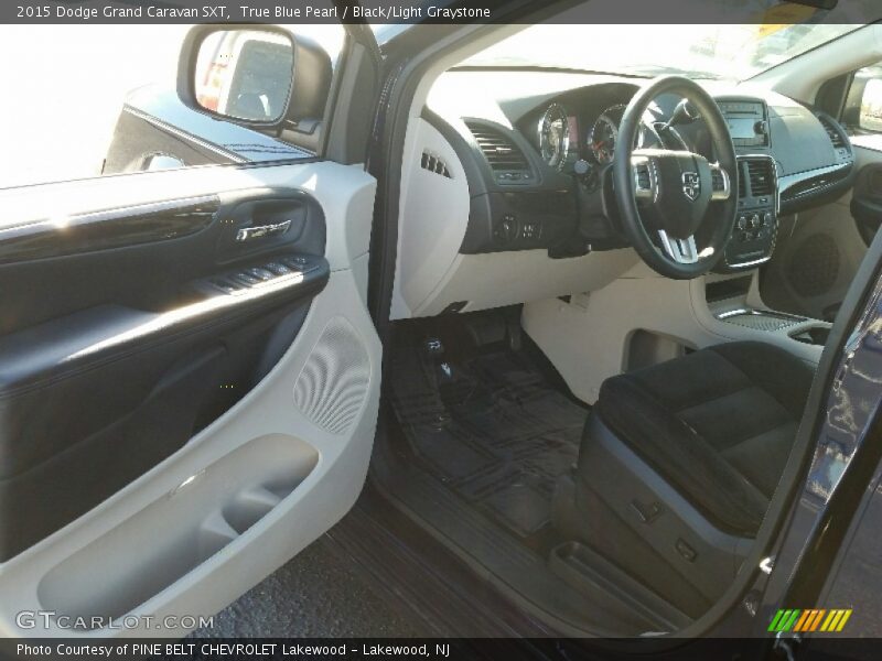 True Blue Pearl / Black/Light Graystone 2015 Dodge Grand Caravan SXT