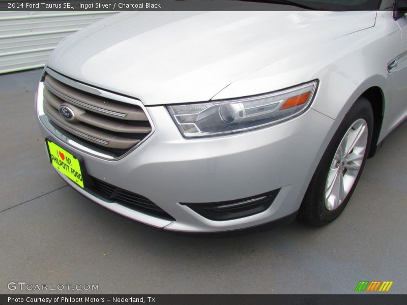 Ingot Silver / Charcoal Black 2014 Ford Taurus SEL