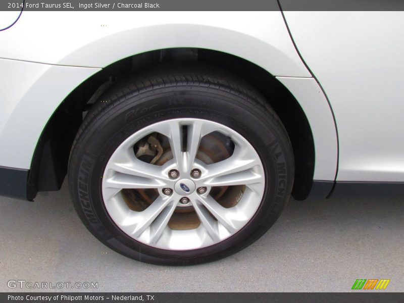 Ingot Silver / Charcoal Black 2014 Ford Taurus SEL