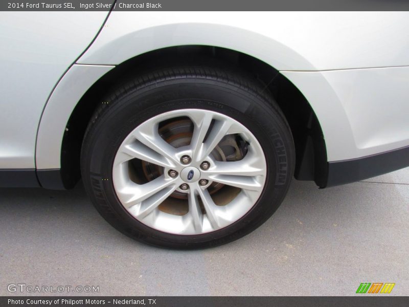 Ingot Silver / Charcoal Black 2014 Ford Taurus SEL
