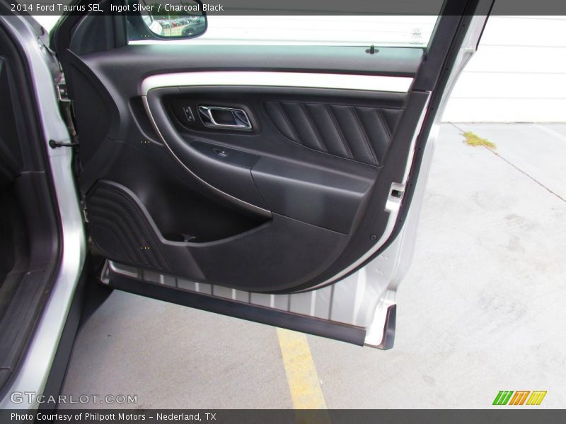 Ingot Silver / Charcoal Black 2014 Ford Taurus SEL