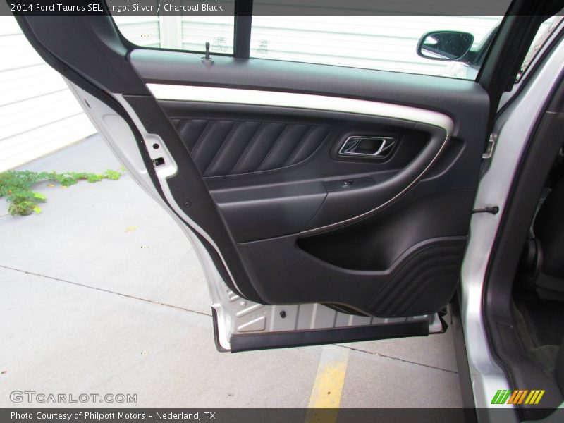 Ingot Silver / Charcoal Black 2014 Ford Taurus SEL