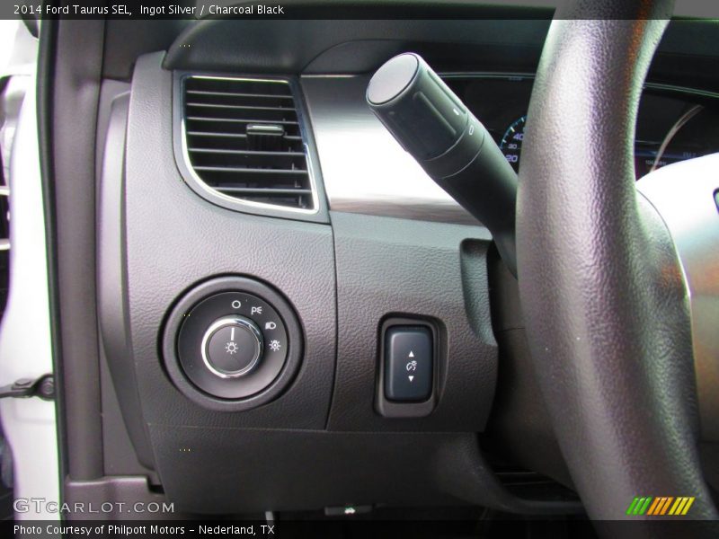 Ingot Silver / Charcoal Black 2014 Ford Taurus SEL