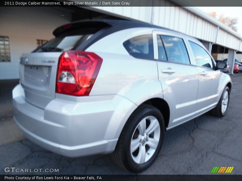Bright Silver Metallic / Dark Slate Gray 2011 Dodge Caliber Mainstreet