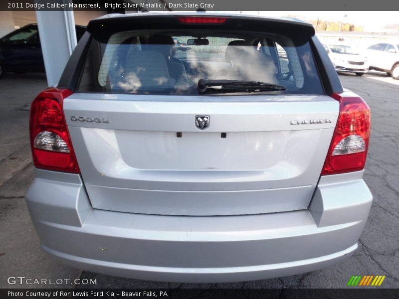 Bright Silver Metallic / Dark Slate Gray 2011 Dodge Caliber Mainstreet
