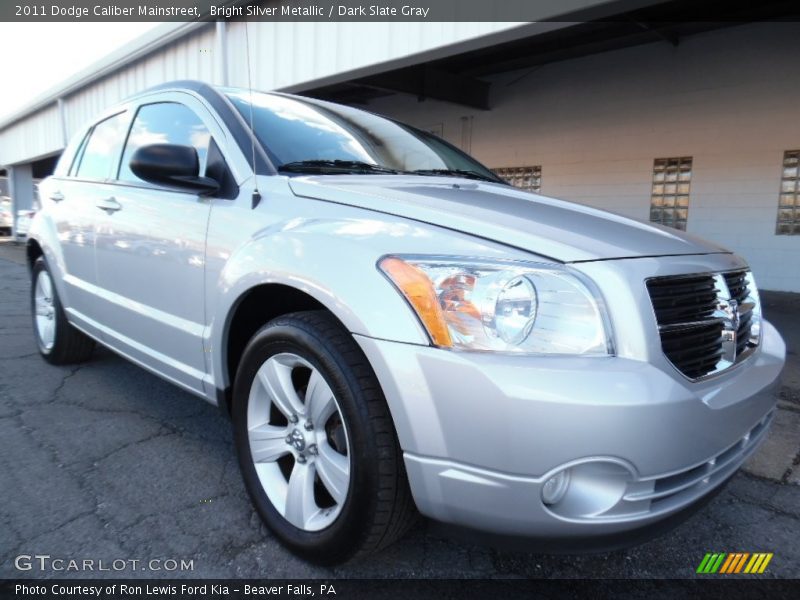 Bright Silver Metallic / Dark Slate Gray 2011 Dodge Caliber Mainstreet