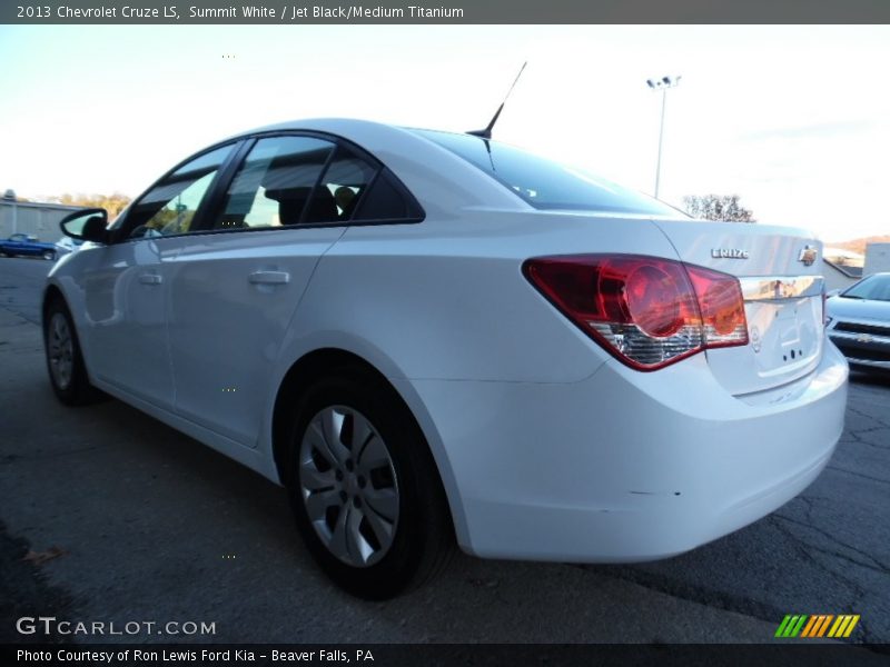 Summit White / Jet Black/Medium Titanium 2013 Chevrolet Cruze LS