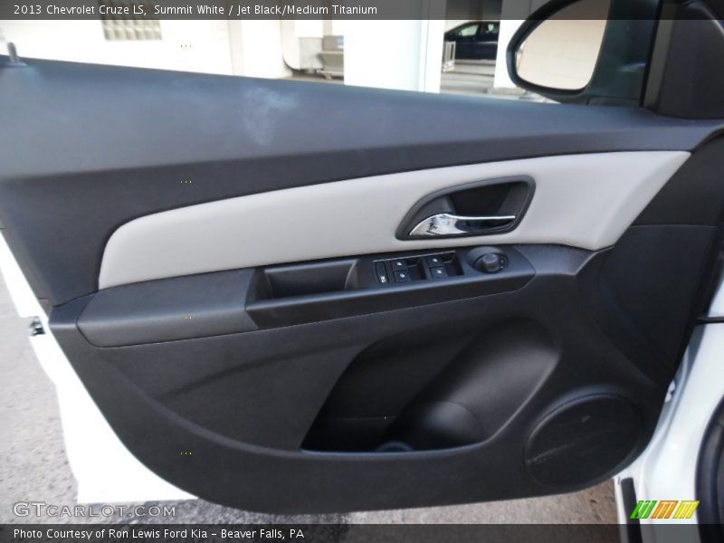 Summit White / Jet Black/Medium Titanium 2013 Chevrolet Cruze LS