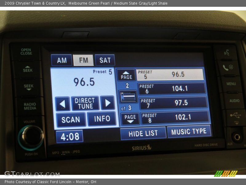 Melbourne Green Pearl / Medium Slate Gray/Light Shale 2009 Chrysler Town & Country LX