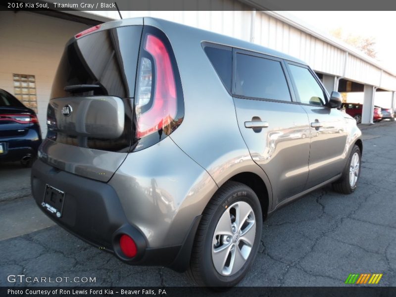 Titanium Gray / Black 2016 Kia Soul