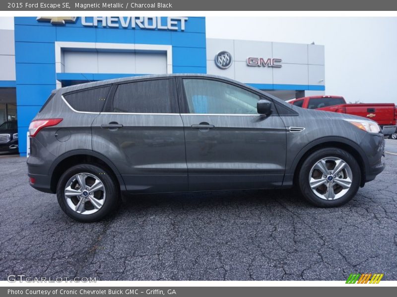 Magnetic Metallic / Charcoal Black 2015 Ford Escape SE