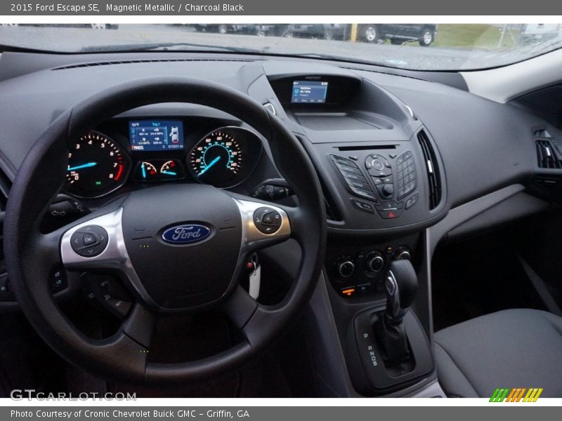 Magnetic Metallic / Charcoal Black 2015 Ford Escape SE