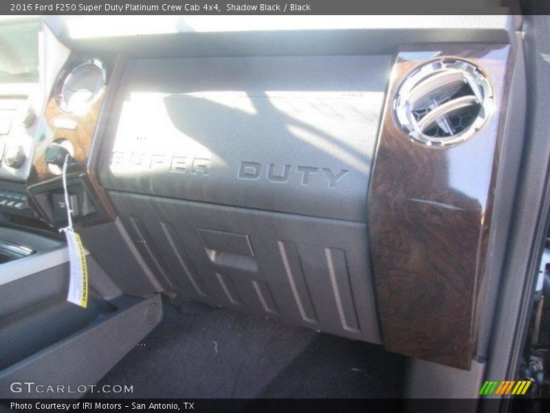 Shadow Black / Black 2016 Ford F250 Super Duty Platinum Crew Cab 4x4