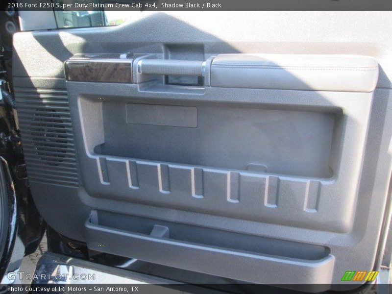 Shadow Black / Black 2016 Ford F250 Super Duty Platinum Crew Cab 4x4