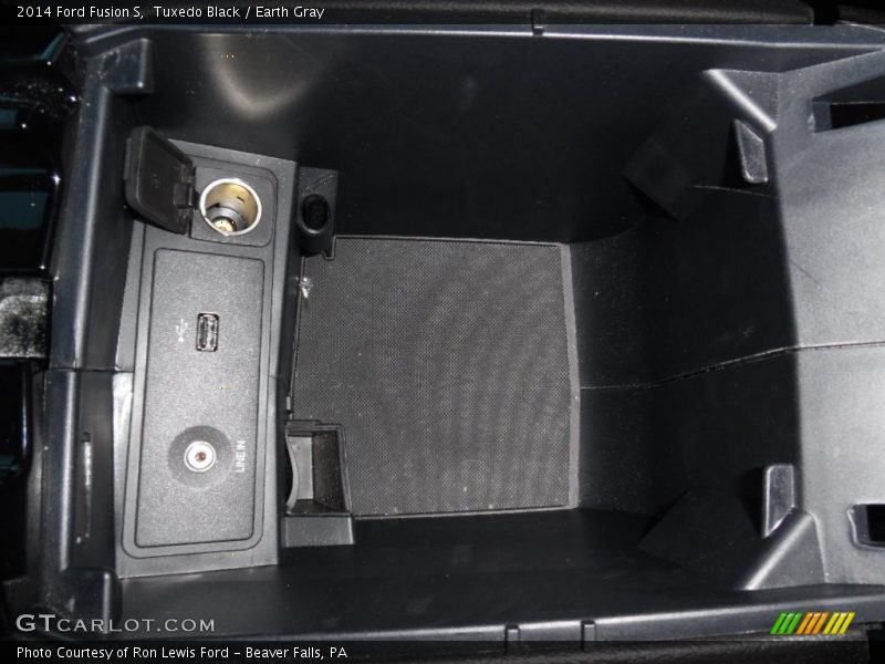 Tuxedo Black / Earth Gray 2014 Ford Fusion S
