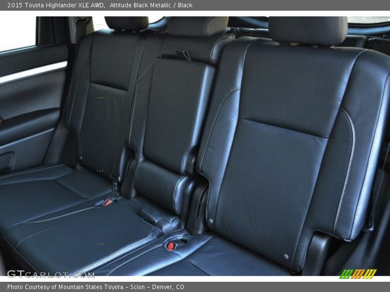 Attitude Black Metallic / Black 2015 Toyota Highlander XLE AWD