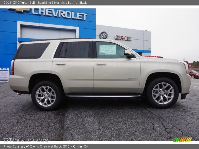 Sparkling Silver Metallic / Jet Black 2016 GMC Yukon SLE