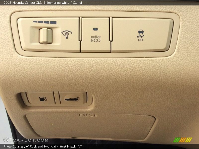 Shimmering White / Camel 2013 Hyundai Sonata GLS