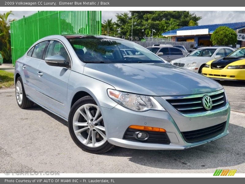 Front 3/4 View of 2009 CC Luxury