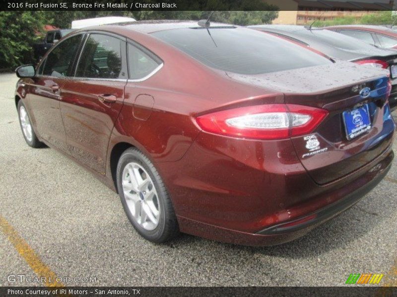 Bronze Fire Metallic / Charcoal Black 2016 Ford Fusion SE